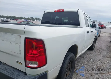 2018 Ram 1500 Tradesman 4X2 6'4 Box из США, поврежденный, VIN 1C6RR6FG6JS272411